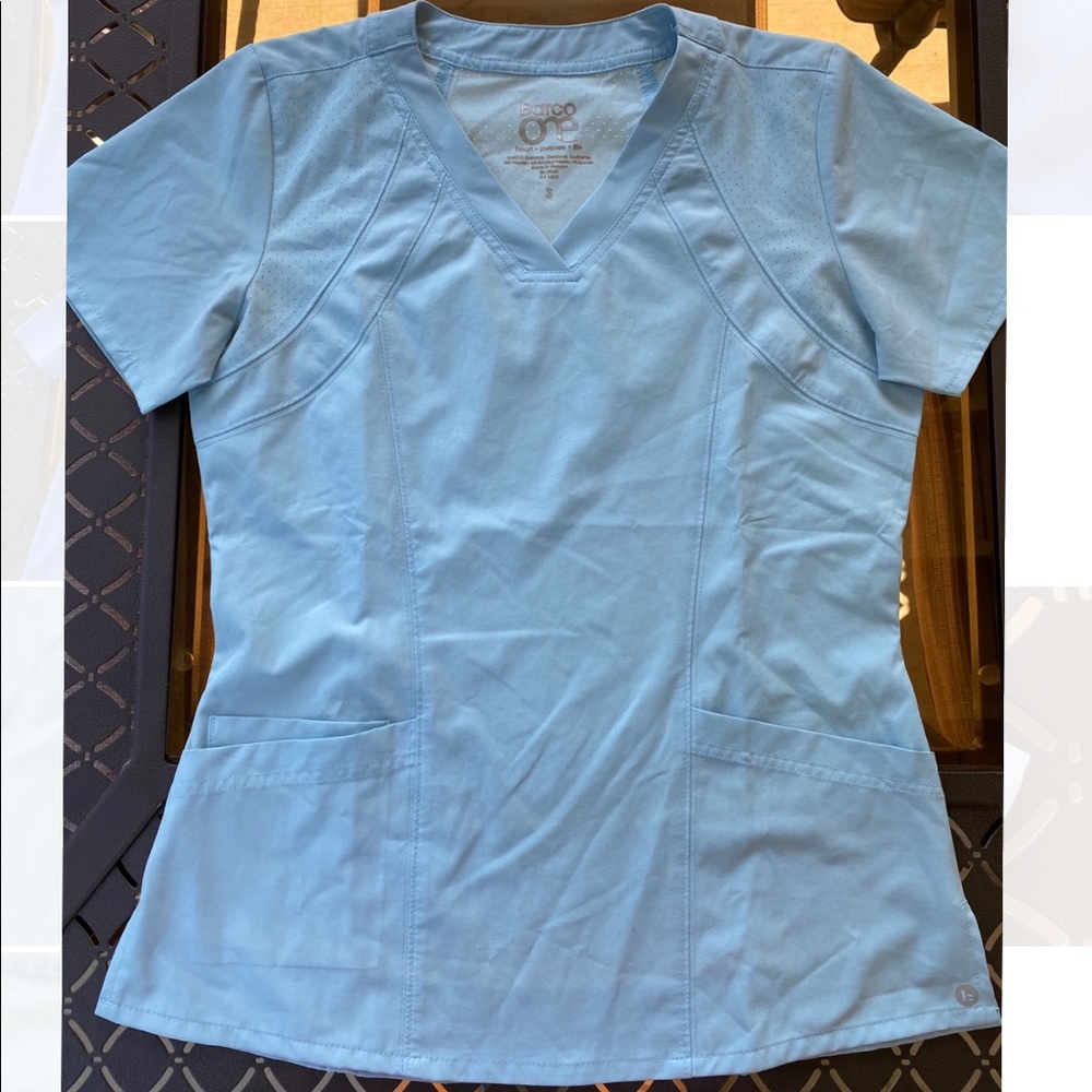Barco One Scrub Top Size Small